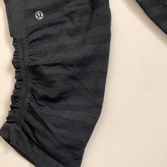 Lululemon Crop Leggings - Picture 3 of 7